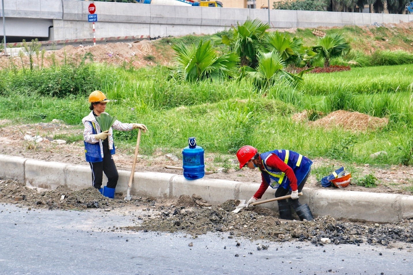 ha noi cong nhan xay dung nhoc nhan vi nang nong