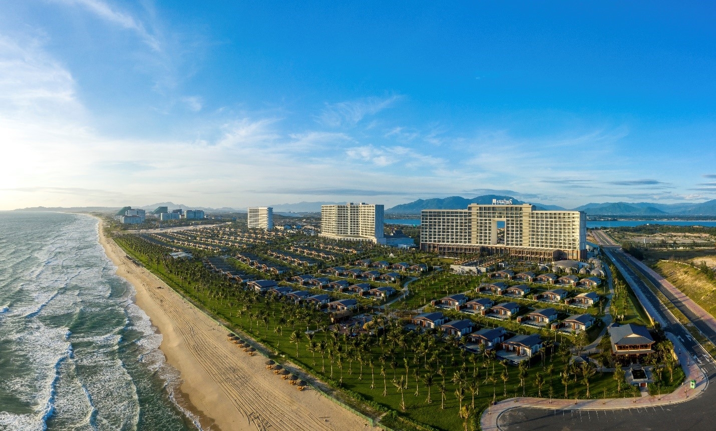 movenpick resort cam ranh va radisson blu resort cam ranh nhan giai thuong cong trinh chat luong cao