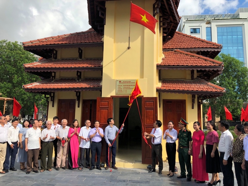 hong bang hai phong gan bien ba cong trinh chao mung dai hoi dang bo quan lan thu 23