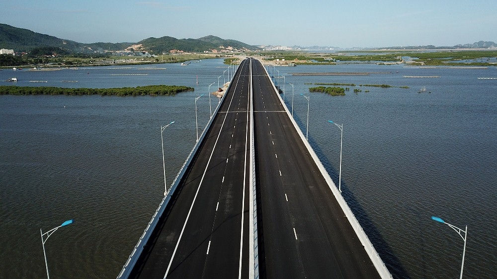 quang ninh cao toc van don mong cai nhieu net khac biet