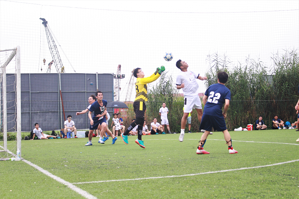 tung bung khoi tranh giai bong da cdc football cup 2022