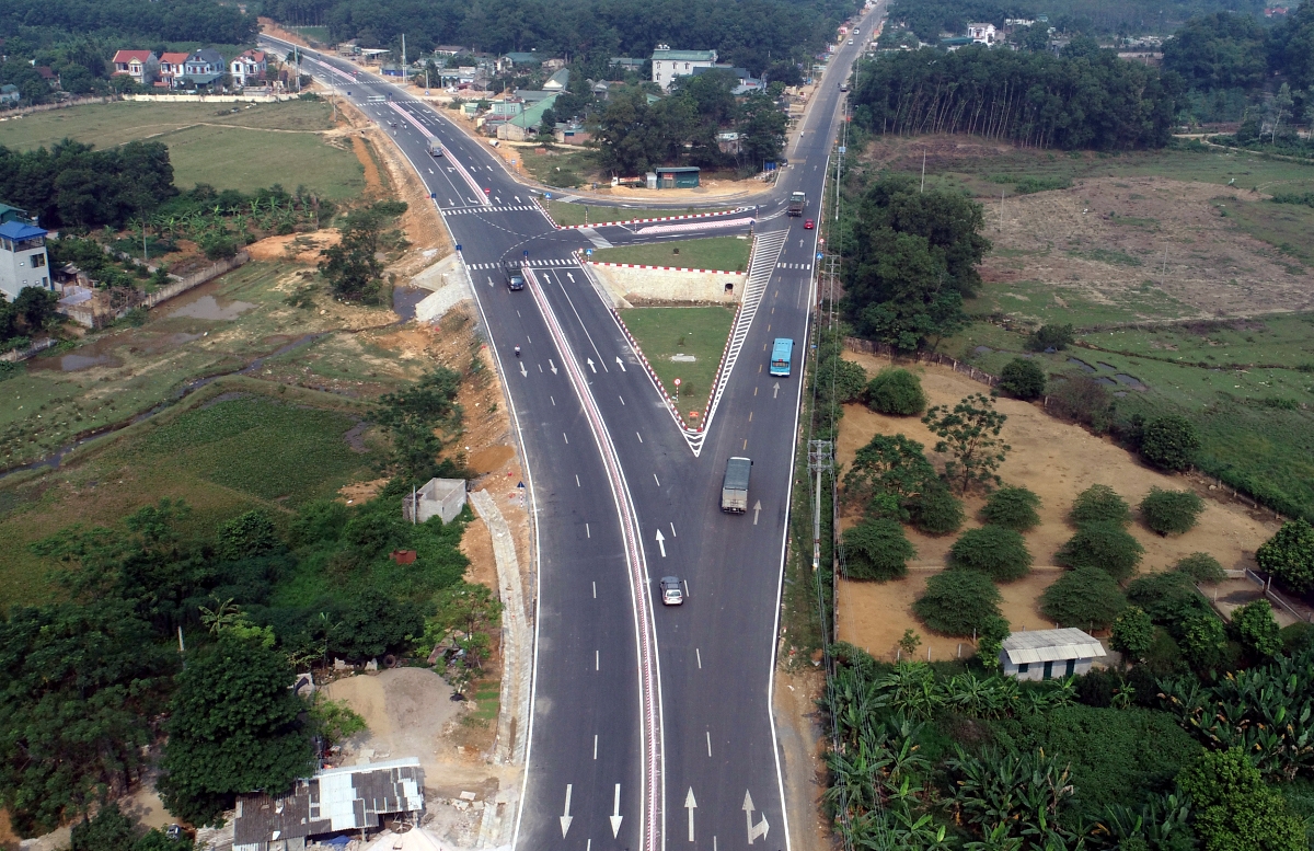 Thanh toán kinh phí Hợp đồng dự án BT xây dựng đường cao tốc Hòa Lạc - Hòa Bình