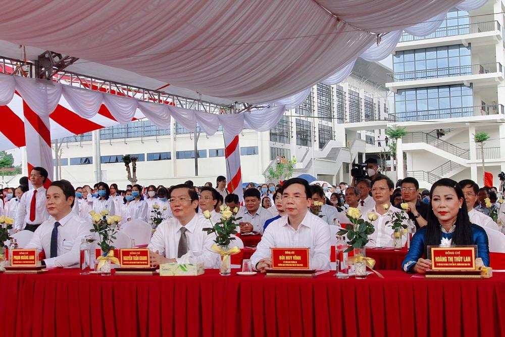 pho thu tuong trinh dinh dung du khai giang nam hoc moi tai vinh phuc