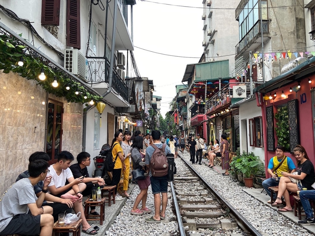 xom ca phe duong tau tai ha noi tam thoi dong cua de dam bao an toan