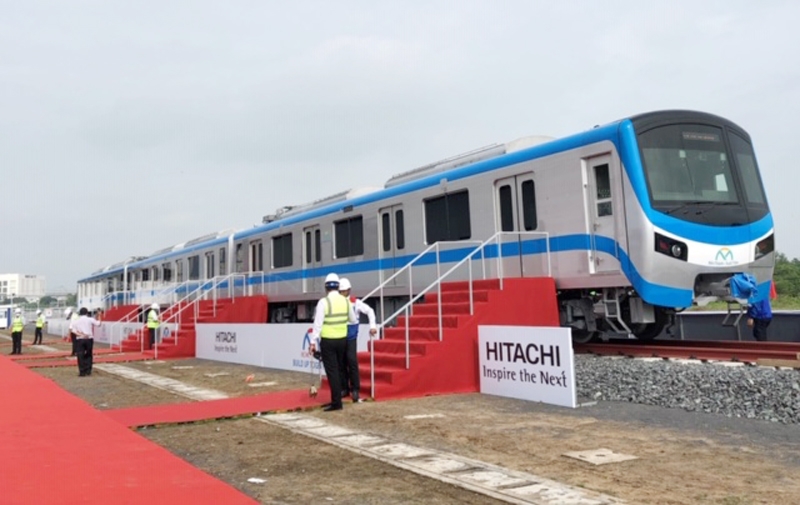 thanh pho ho chi minh ra mat doan tau dau tien cua tuyen metro so 1