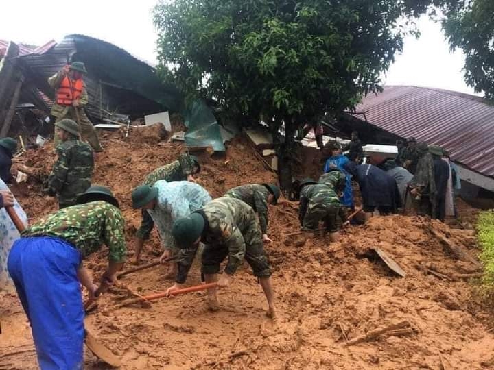 Quảng Trị: Lũ chồng lũ hàng chục người chết và mất tích