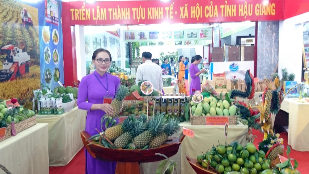 100 gian hàng tham dự Hội chợ Thương mại công nghiệp Hậu Giang 2020