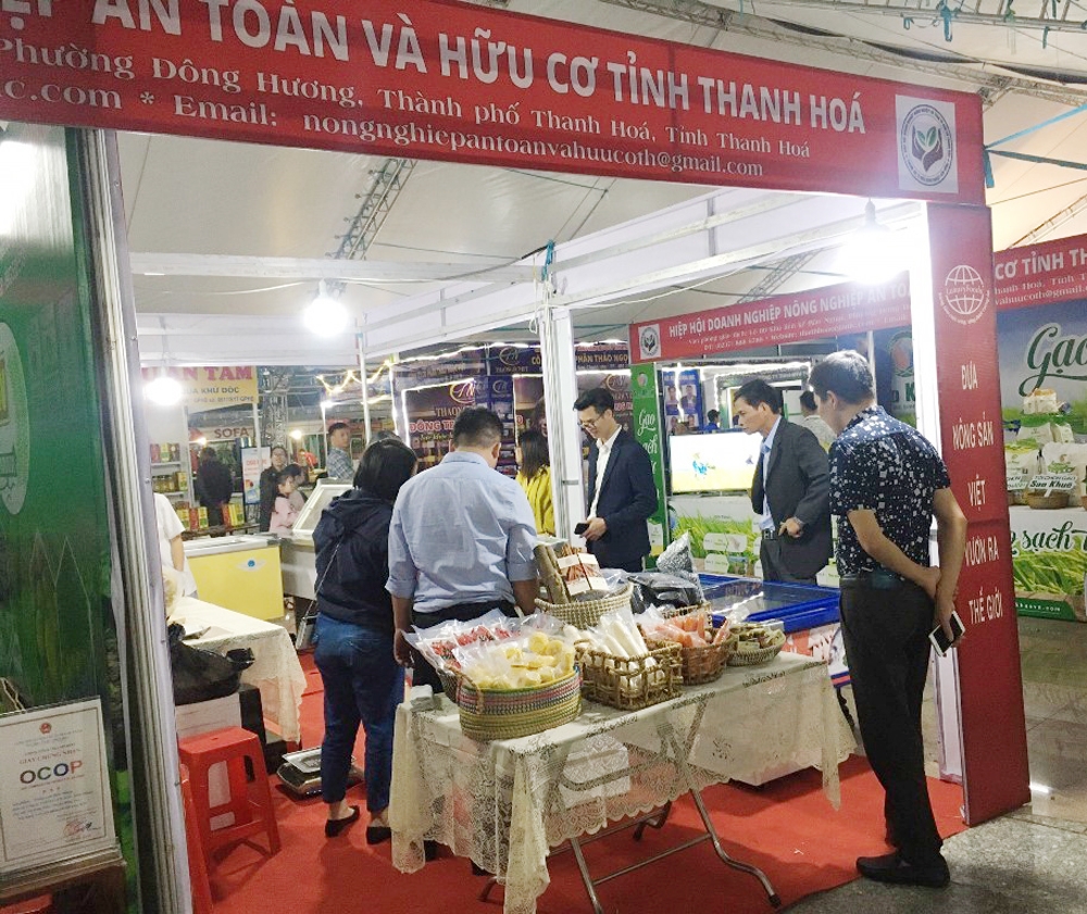 thanh hoa khai mac hoi cho trien lam thanh tuu kinh te xa hoi giai doan 2015 2020