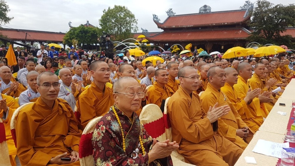 quang ninh chua ba vang gan le hoi voi hoat dong tu thien