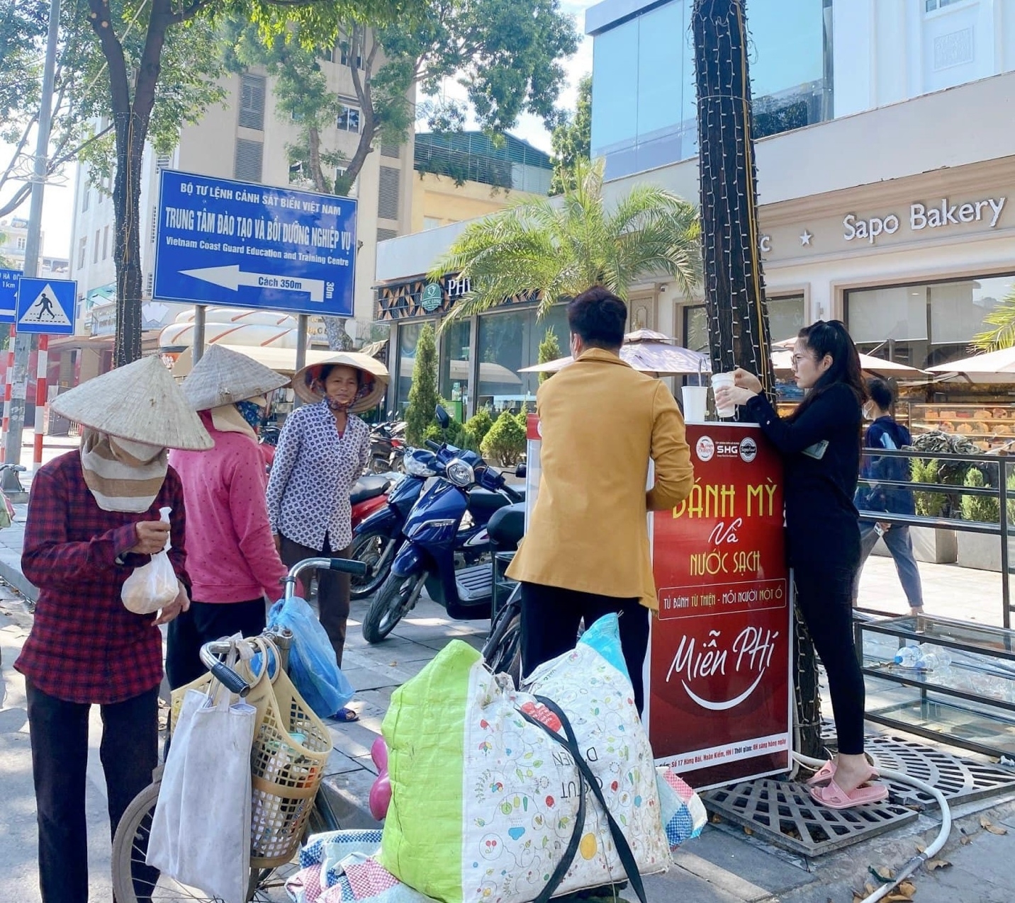 sapo bakery cung tap doan son ha xanh trien khai banh my va nuoc sach mien phi cho nguoi dan