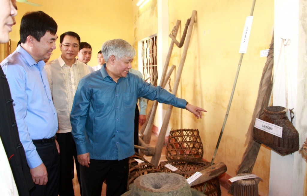 Bộ trưởng, Chủ nhiệm Uỷ ban Dân tộc dự Ngày hội Đại đoàn kết toàn dân tộc Quảng Ninh