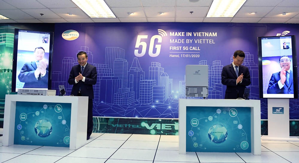 Viettel thực hiện cuộc gọi 5G đầu tiên trên thiết bị 5G Make in Vietnam