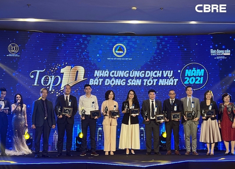 cbre duoc vinh danh top 10 nha cung ung dich vu bat dong san tot nhat nam 2021