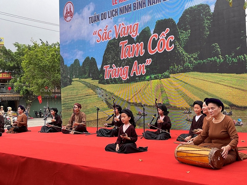 ninh binh khai mac tuan du lich sac vang tam coc trang an