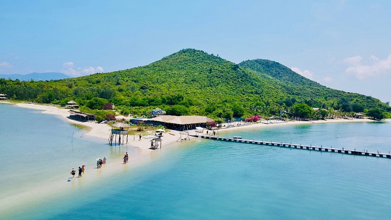 nha trang thu hut du khach tang nhanh trong mua du lich