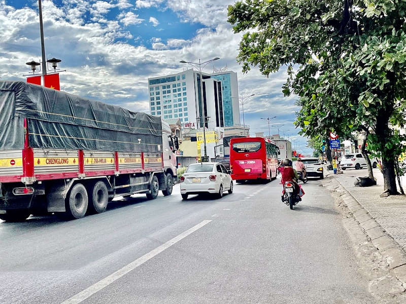 quang tri tuyen duong tu than xuyen qua thanh pho dong ha ton tai den bao gio