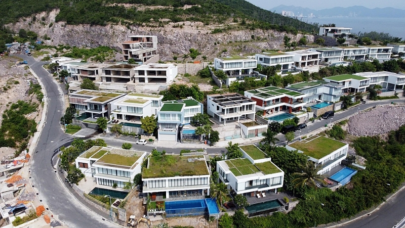 anh nguyen ocean front villas nam o khu co nguy co sat lo chu dau tu bet bat