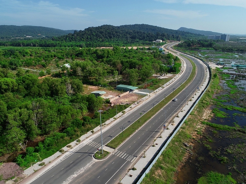 tha ng ngau nha da u tu bat dong san nam phu quo c dua san uu da i