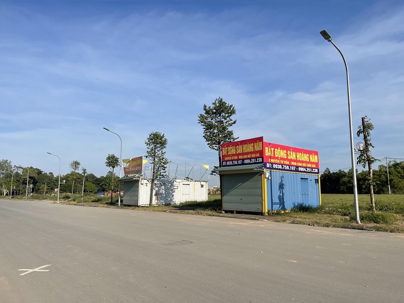 ha dong ha noi nhieu ca nhan tu y dung nha container trai phep tren khu dat dau gia phuong phu luong