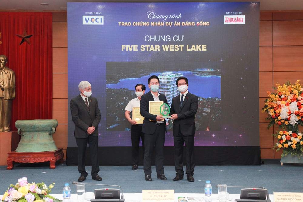 Nối tiếp thành công, Five Star West Lake được vinh danh “Dự án đáng sống 2021”