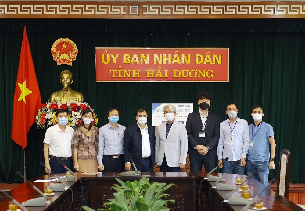 tap doan silkroad ung ho 600000 khau trang phong chong dich covid 19