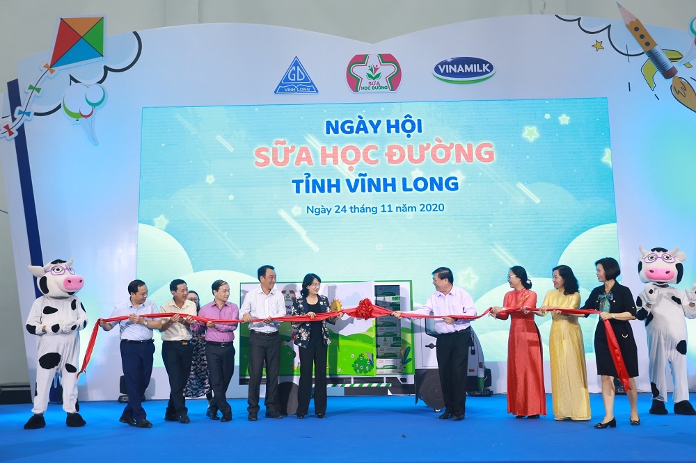 Tỉnh Vĩnh Long và Vinamilk tổ chức Ngày hội Sữa học đường