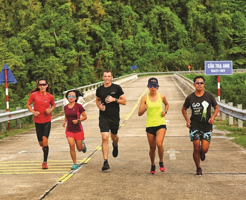 sap dien ra giai marathon kham pha quang binh tai danh thang phong nha ke bang