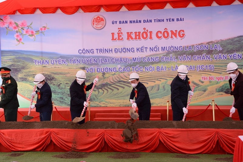 yen bai khoi cong cong trinh duong noi cao toc noi bai lao cai