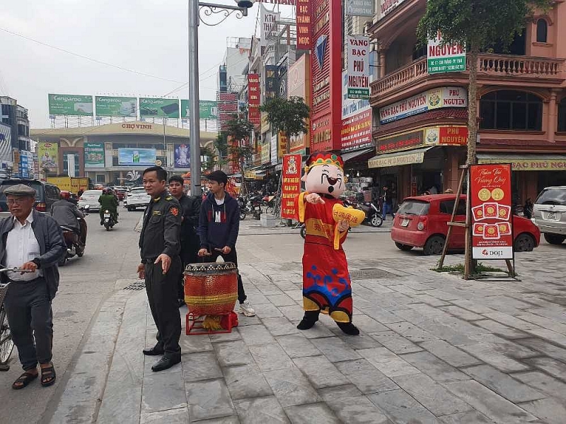 nghe an luong khach mua vang giam trong ngay via than tai do tac dong cua dich corona