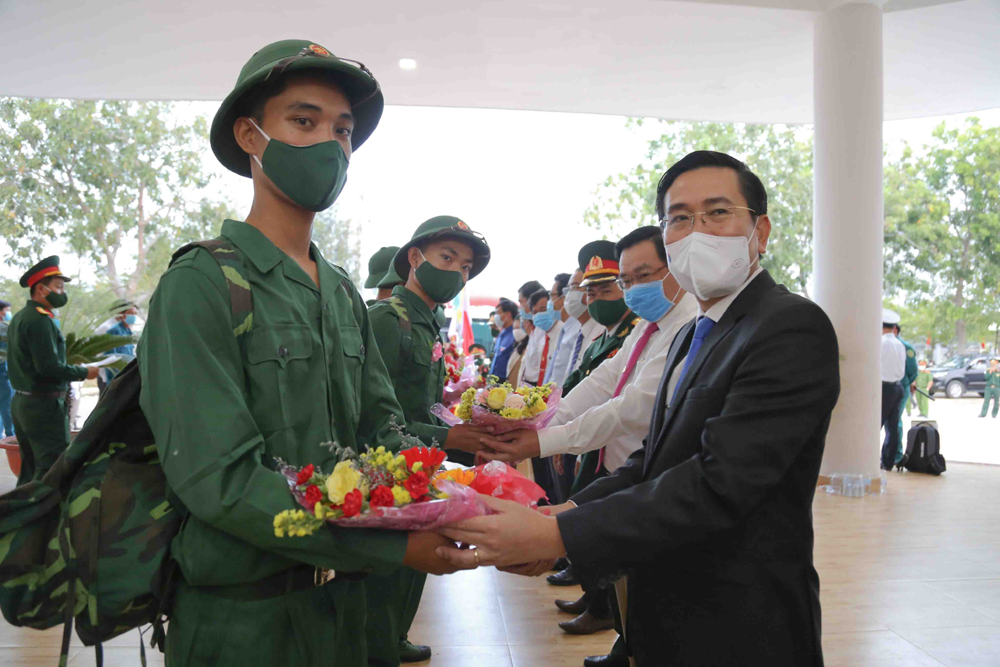 Ninh Thuận: Hơn 1.100 thanh niên lên đường nhập ngũ năm 2021