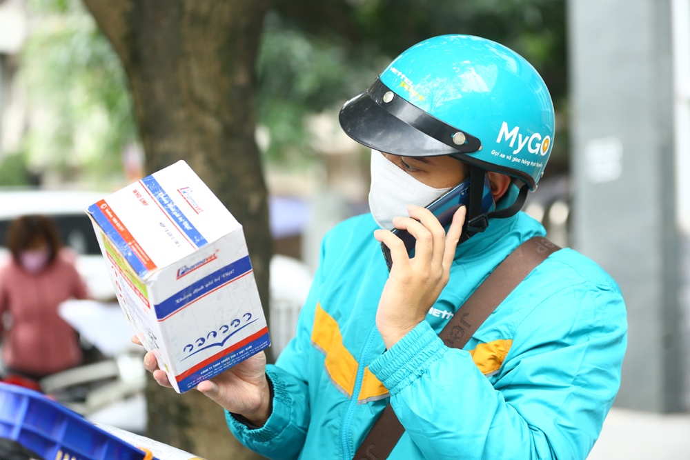 Viettel Post thực hiện chương trình giao hàng hạn chế tiếp xúc nhằm tránh lây lan Covid-19