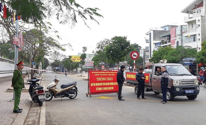 le chan hai phong giai toa cho rau dem phuong lam son