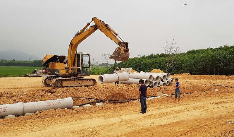 thua thien hue du an tai dinh cu cao toc cam lo la son van con ngon ngang