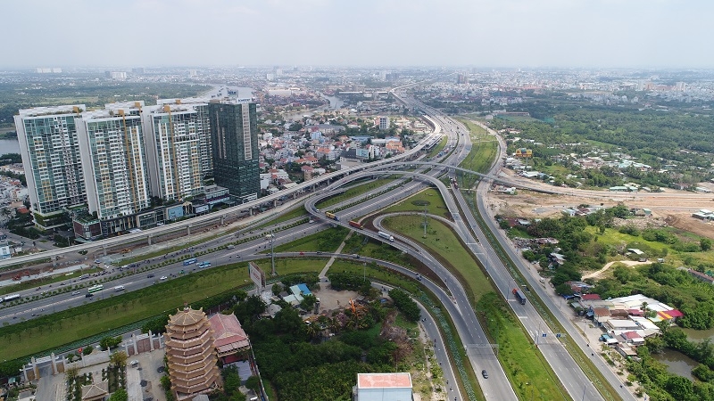 Thành phố Hồ Chí Minh phấn đấu trong năm 2021 đưa vào sử dụng 90 km đường bộ và 20 cây cầu