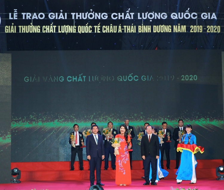 Capital House giành giải Vàng chất lượng quốc gia 2020