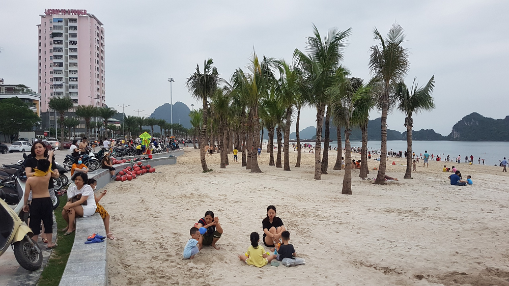 ha long quang ninh dat ten cho bai tam moi