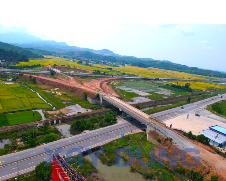 can canh nut giao bi bo roi tren cao toc quang ngai da nang