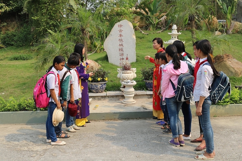 quang ninh duc tuong tho tien si vu phi ho