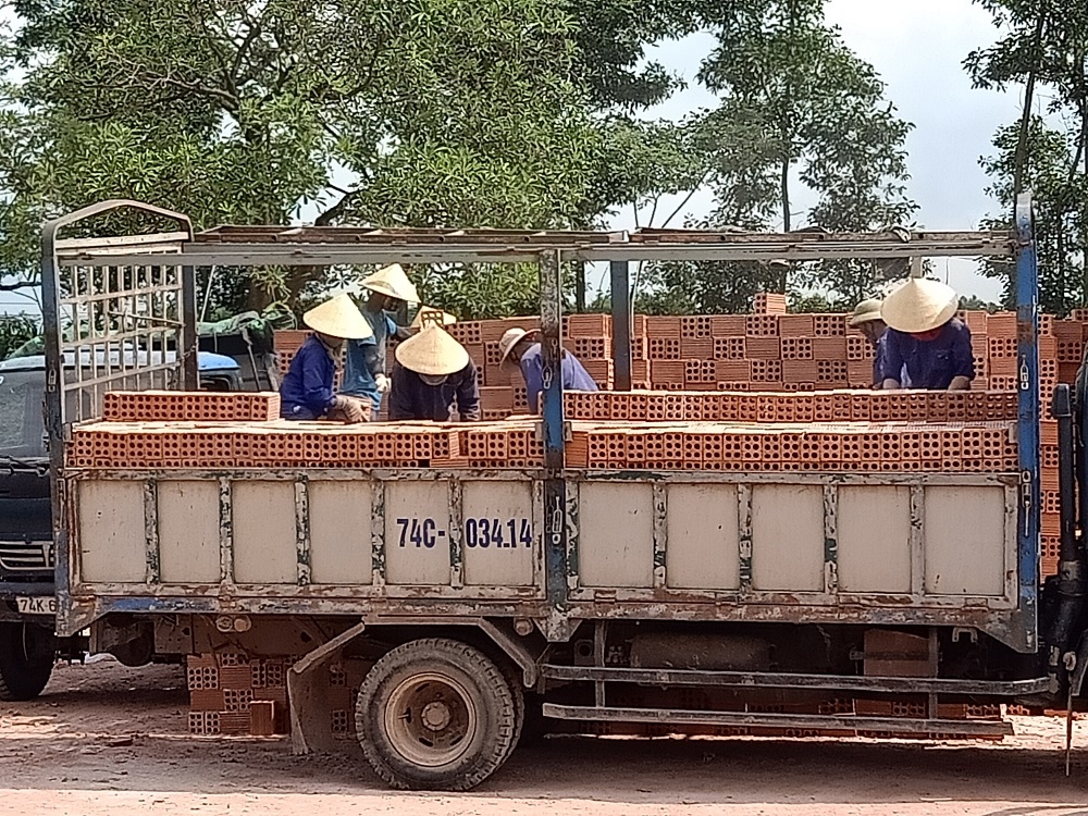 Quảng Trị: Giá gạch tuynel đột nhiên tăng cao