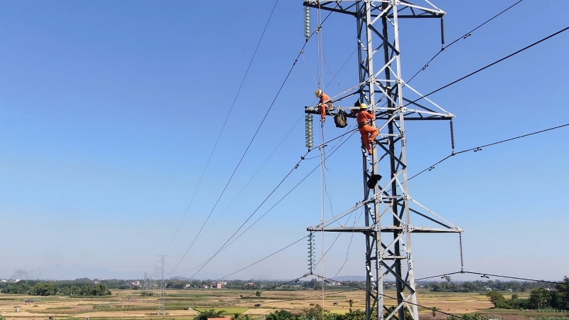 pc quang ngai dam bao an toan cho luoi dien 110kv trong mua kho