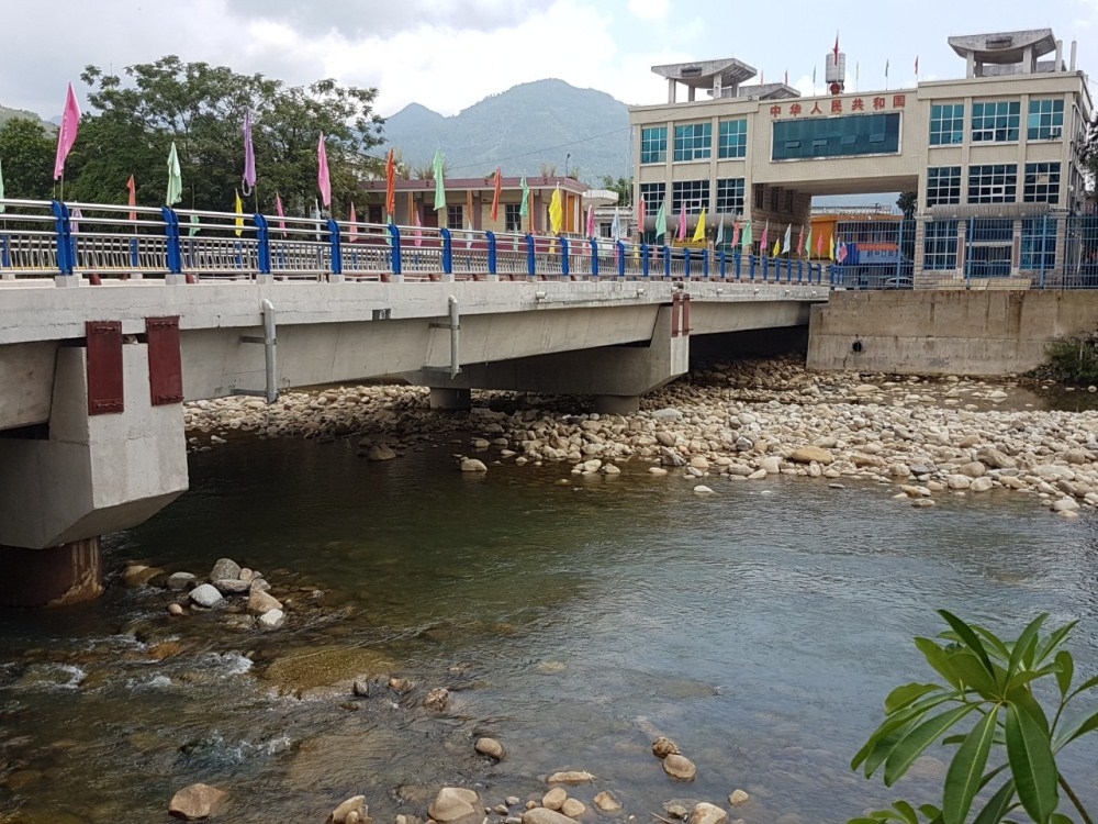 Bình Liêu (Quảng Ninh): Xây dựng đường sá làm đòn bẩy kinh tế