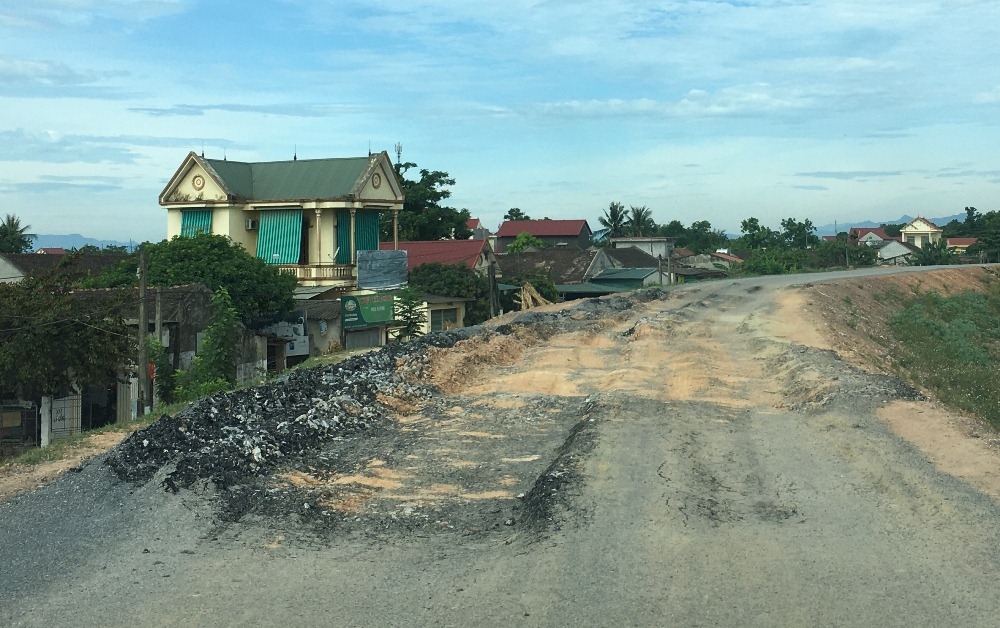 Thọ Xuân (Thanh Hóa): Nhiều đoạn đê sông Chu mới hoàn thành đã hư hỏng nghiêm trọng