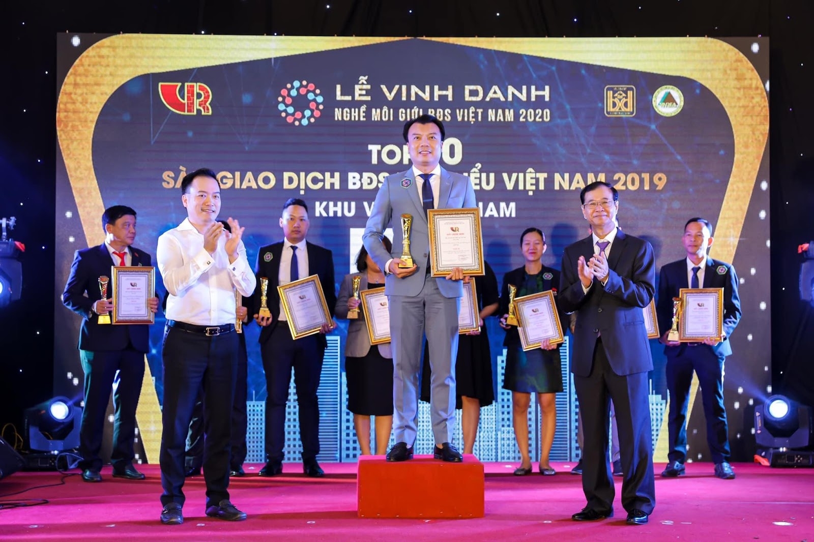 Alpha Real được vinh danh Top 10 sàn giao dịch bất động sản tiêu biểu 2019