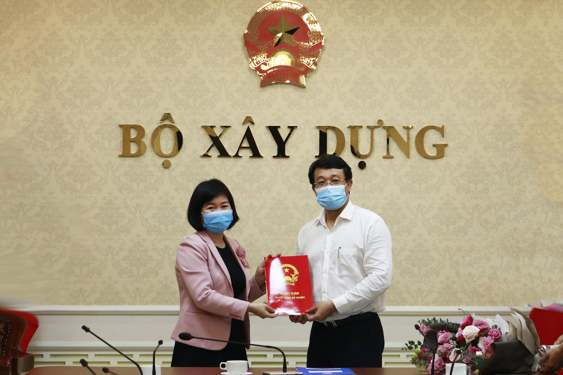 Bộ Xây dựng: Trao quyết định bổ nhiệm Phó Vụ trưởng Vụ Hợp tác quốc tế