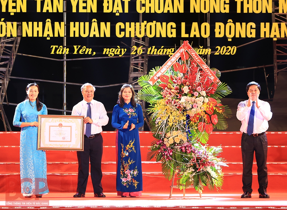 Tân Yên (Bắc Giang): Đón nhận Quyết định công nhận đạt chuẩn Nông thôn mới