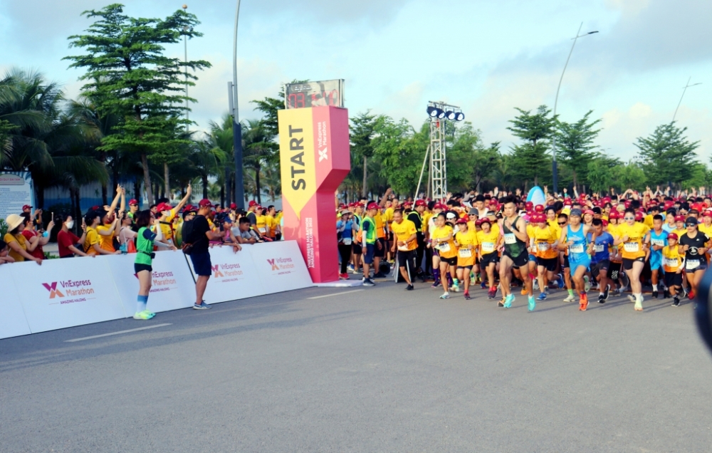 Giải VnExpress Marathon Amazing Hạ Long 2022 - nét đẹp văn hóa du lịch