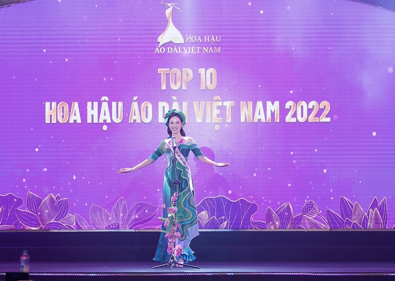 nguoi dep den tu tuyen quang dang quang hoa hau ao dai viet nam 2022