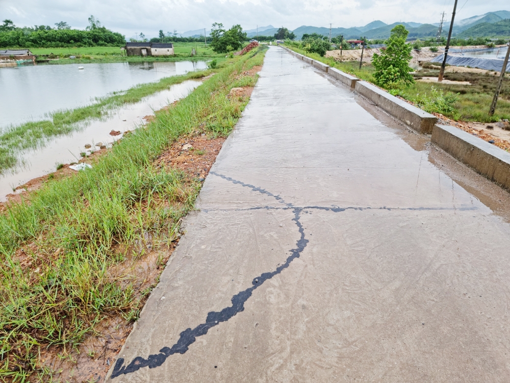 Tiên Yên (Quảng Ninh): Đê Đồng Rui rạn nứt, ý kiến từ cán bộ xã