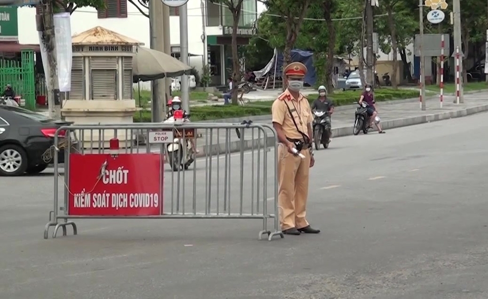 Ninh Bình khuyến cáo cán bộ công chức, người dân hạn chế tối đa ra tỉnh ngoài