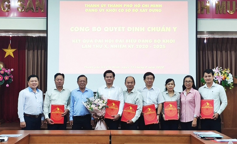 trao quyet dinh cong nhan ban chap hanh dang bo khoi co so bo xay dung nhiem ky 2020 2025